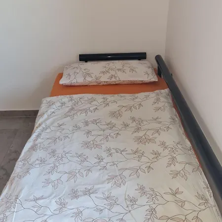 Hisa Nad Vinogradom 펜션 프루이